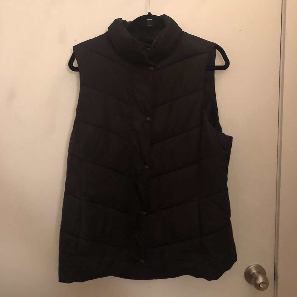 Gap Black Vest